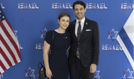 对加沙新攻势引发反犹情绪，以色列两名使馆人员在美遭枪杀|界面新闻 · 天下