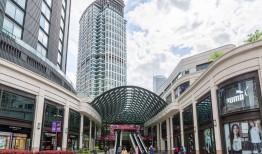 高端商场扎堆“进驻”广州，奢侈品牌能否南下找到新机会？|界面新闻 · 时尚