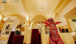 首旅酒店集团开启“精彩长安街•宝藏酒店奇遇记”，上海外滩W酒店与南翔馒头殿跨界合作 | 一周旅行指南|界面新闻 · 旅行