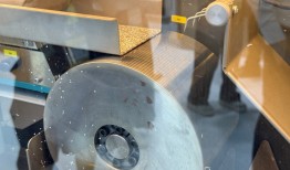 “果链”现身第三届链博会，苹果最想强调的仍是智能制造|界面新闻 · 科技