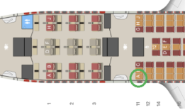 印度空难唯一幸存乘客：座位紧邻安全出口、自行从残骸中走出|界面新闻 · 天下