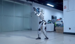 不只扭秧歌，宇树机器人已“进化”到丝滑跳街舞|界面新闻 · 科技