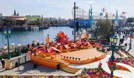 跨界合作“原神”餐厅首次开放，北京环球度假区上新线下场景体验|界面新闻 · 旅行