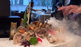 海底捞逆势推人均500的高端餐厅|界面新闻