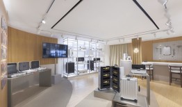 科兰黎精品店落地深圳，Carven新早秋系列延续实用主义｜是日美好时尚|界面新闻 · 时尚