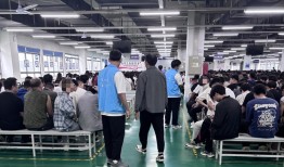 【独家】郑州富士康iPhone 17港区产线已接近满产，近20万人两班倒赶工|界面新闻 · 科技