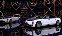 上市1小时大定过1000辆，尊界S800的最终售价偏向务实|界面新闻 · 汽车