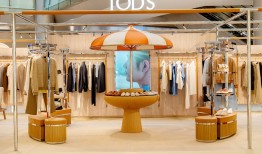 香奈儿发布全新手袋，TOD’S再现意大利夏日风光｜是日美好事物|界面新闻 · 时尚