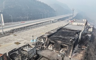 遇难者大部分为老人，韩国本轮山火成该国史上最严重山火|界面新闻 · 天下
