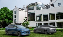 一周新车盘点 | 比亚迪双车技术平台升级 零跑B10正式上市|界面新闻 · 汽车