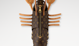 售价55500元！LV推出龙虾造型迷你手袋|界面新闻