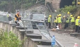 湖南焦柳铁路事故段已开始加装防护网|界面新闻 · 中国