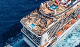 MSC地中海邮轮焕新启航，邀全家上MSC荣耀号过个“松弛团圆年”|界面新闻 · 旅行
