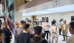 回归产品与技术，中国汽车业正在变得更加务实｜2025上海车展|界面新闻 · 汽车