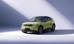 一周新车盘点 | 极氪009光辉增典藏版 蔚来萤火虫正式上市|界面新闻 · 汽车