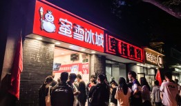 外卖大战的订单冲爆咖啡奶茶店|界面新闻