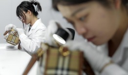 中检“入仓全检”，电商平台铺设“信任”新基建|界面新闻