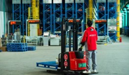 京东工业：在万亿级工业供应链赛道上做“数实一体”的基础设施|界面新闻