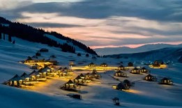 跳出内卷怪圈，华住瞄准新消费高端局|界面新闻 · 旅行