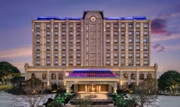 香港、曼谷文华东方酒店翻新，上海乐高乐园®度假区7月开园 | 一周旅行指南|界面新闻 · 旅行