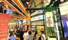 TOP TOY准备了100亿追赶泡泡玛特|界面新闻