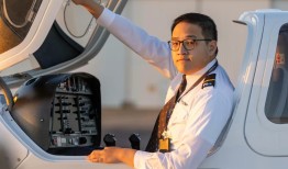 从香港到阿德莱德，国泰航空的战略践行与重塑|界面新闻 · 旅行