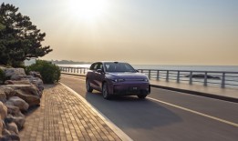 一周新车盘点 | 智己L6提供全系800V 零跑C10增新配色|界面新闻 · 汽车