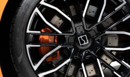 十大关键词回顾2025年中国汽车市场|界面新闻 · 汽车