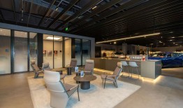 专访玛莎拉蒂中国及东南亚和太平洋地区总经理：在同质化浪潮中坚持意大利答案|界面新闻