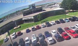 悬赏10万美元、新视频公布，全美搜捕特朗普盟友枪杀案凶手|界面新闻 · 天下