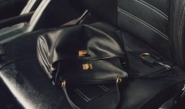 巴黎世家发布新创意总监首支广告，GARCON BY GARCON首开线下店｜是日美好事物|界面新闻 · 时尚