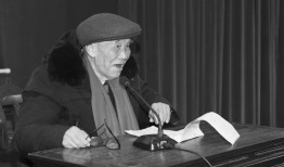 著名思想史家、湖南大学岳麓书院教授陈谷嘉逝世，享年91岁|界面新闻 · 快讯